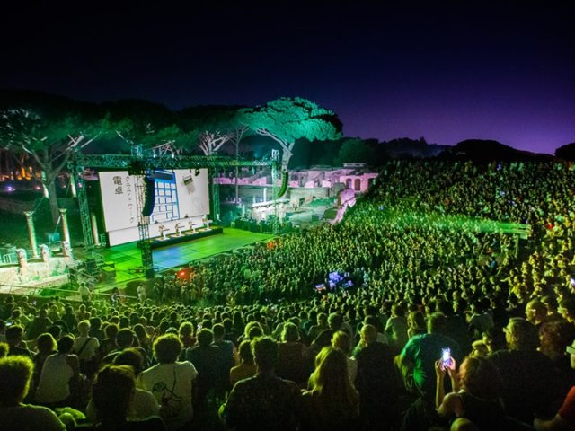 Grande successo per il festival di Ostia Antica, dai Kraftwerk a Loredana Bertè