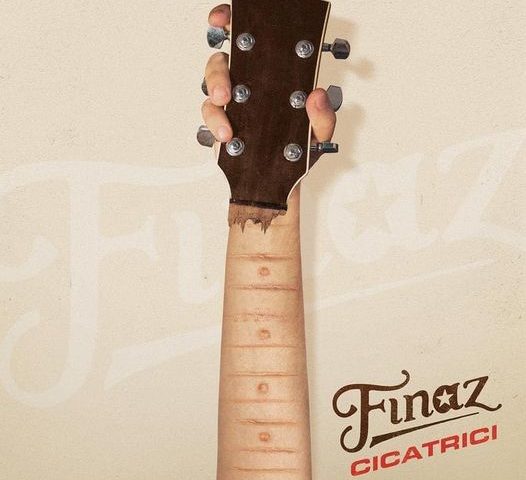 Cicatrici positive ma anche negative, tutte esaltate dalla chitarra di Finaz