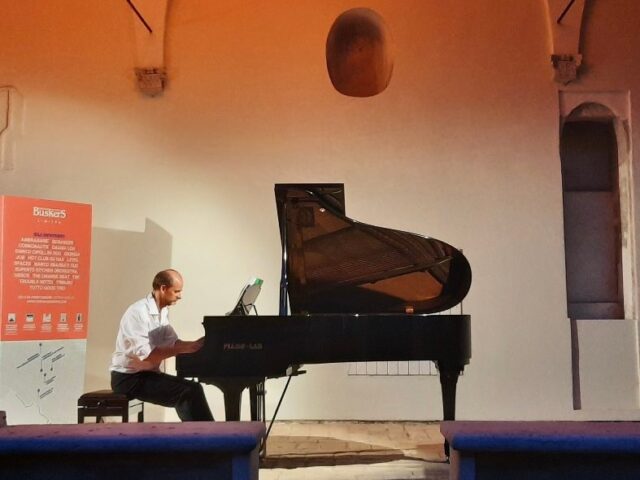 Daniele Gambini, pianista e compositore molto speciale