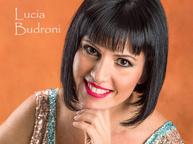 Lucia Budroni, angelo dell’amore cantato, ma anche insegnante di yoga e barista