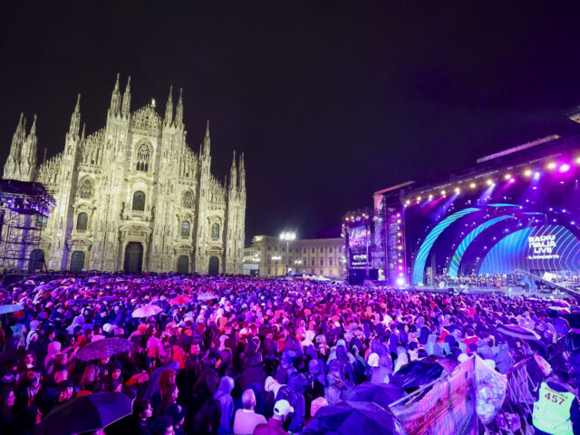 Milano in estasi: Piazza Duomo sold-out per Radio Italia Live- Il Concerto