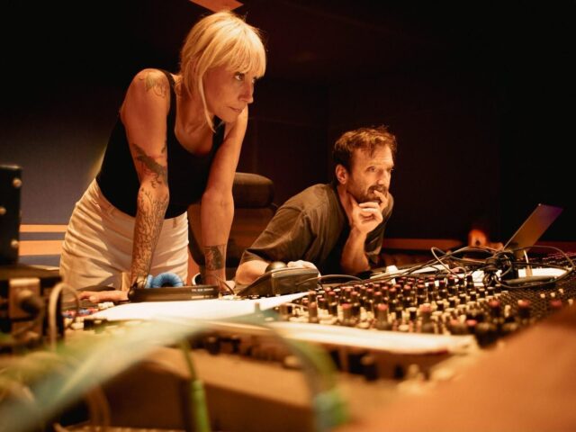 Cesare Cremonini svela Amateur: nell’album anche Salmo, Fabri Fibra e Malika Ayane